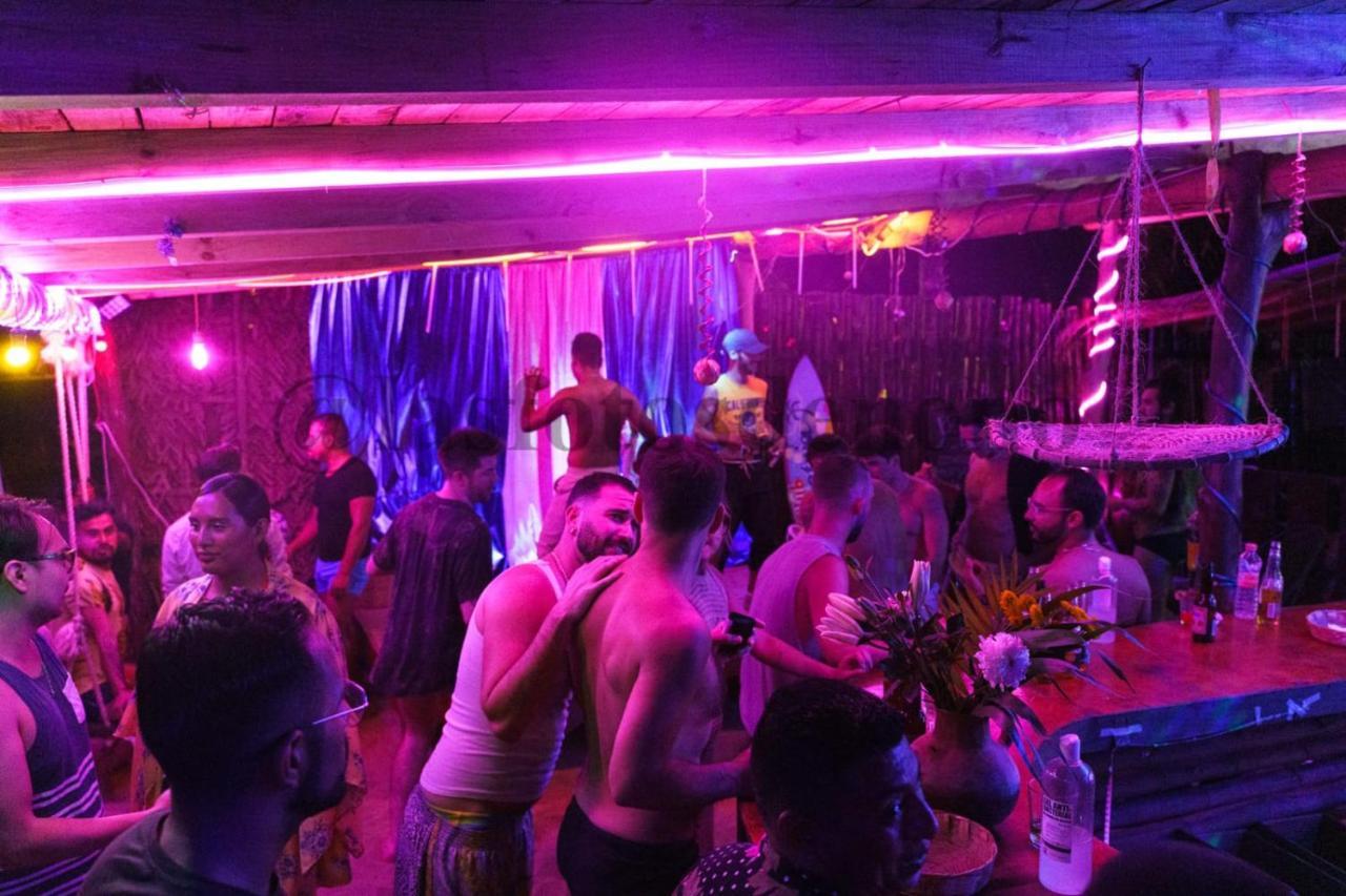 Отель La Maxima & Lgbt Зиполите Экстерьер фото